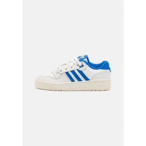 5108192 adidas RIVALRY LOW - Trainers cloud white/blue 110633179