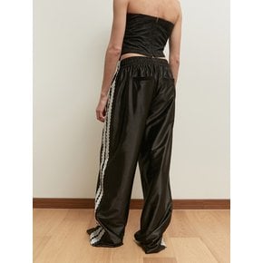 GLOSSY LACE TRACK PANTS [BLACK]