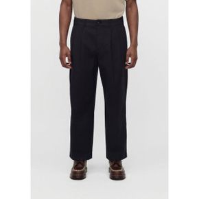 Abercrombie  Fitch 아베크롬비 앤 피치 플리티드 배기 바지 - 검정색 7866906