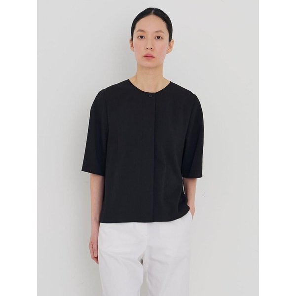 Soft sheer pleats top black