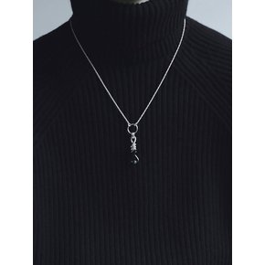 DOORKNOB SAPPHIRE NECKLACE
