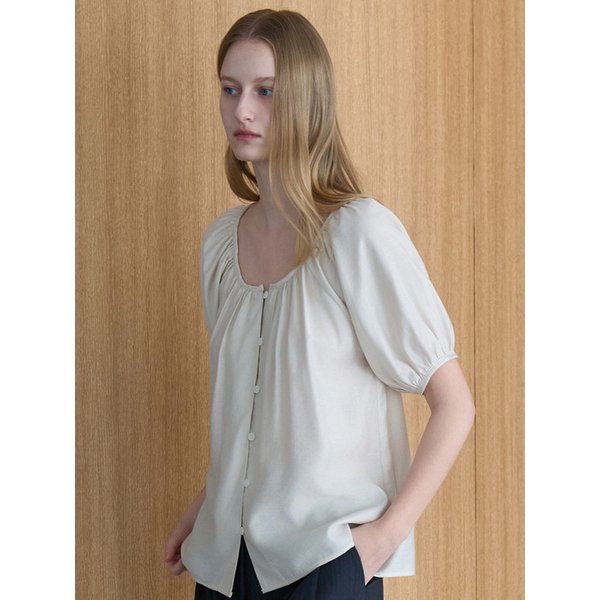 브리즈 버튼 블라우스 아이보리 amr2320