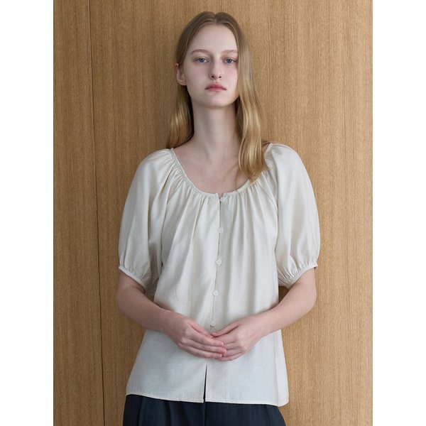 브리즈 버튼 블라우스 아이보리 amr2320