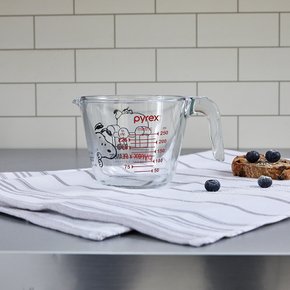 파이렉스 스누피프렌즈 계량컵 250ml