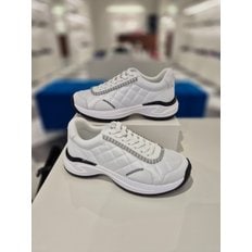 [여주점] [여주점] 슈콤마보니 Cubic quilting sneakers(화이트) DG4DA23515WHT