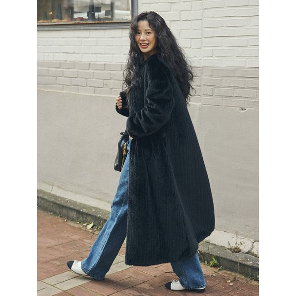 스트라이프 퍼 맥시 코트 (2COL) Y5O008