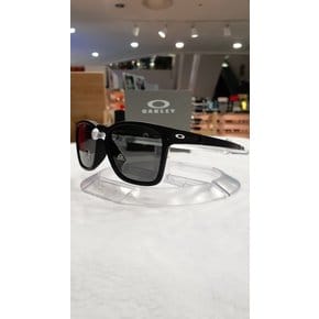 오클리 LATCH SQ 래치스퀘어 선글라스 OO9358-13