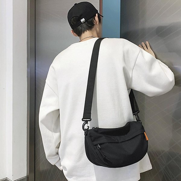 [옷자락] 남자 여자 데일리 캐주얼 크로스 슬링백 가방
