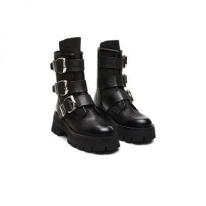 5008664 Steve Madden Roland