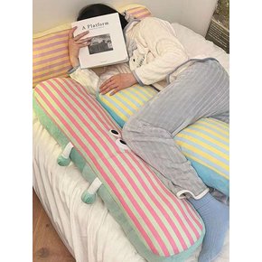 눈치보는 스트라이프 바디필로우 쿠션