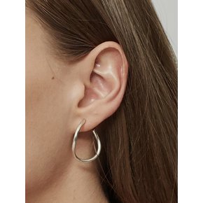 Curvy earring (M)