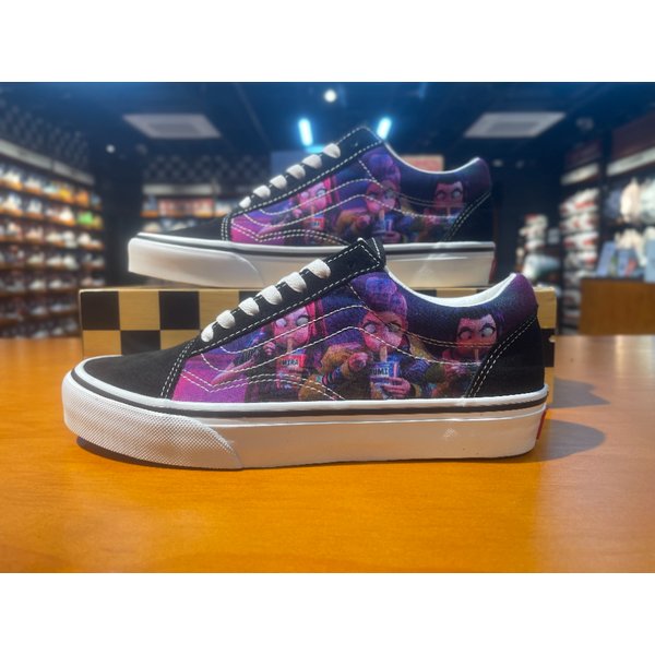 [여주점] (남여공용) 스니커즈 케이팝 데몬 헌터스 올드스쿨 (블랙) (VN000ECUB5P)