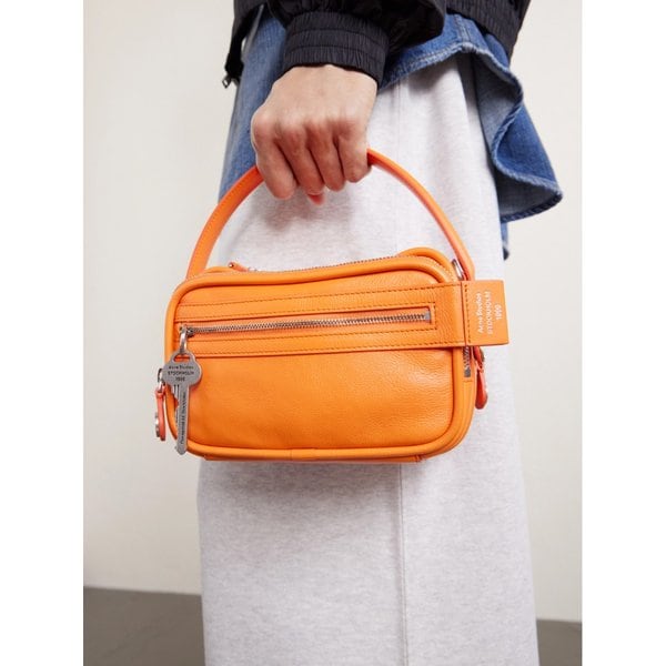 카메로 장식 텍스처 가죽 메신저백 46376663162970006