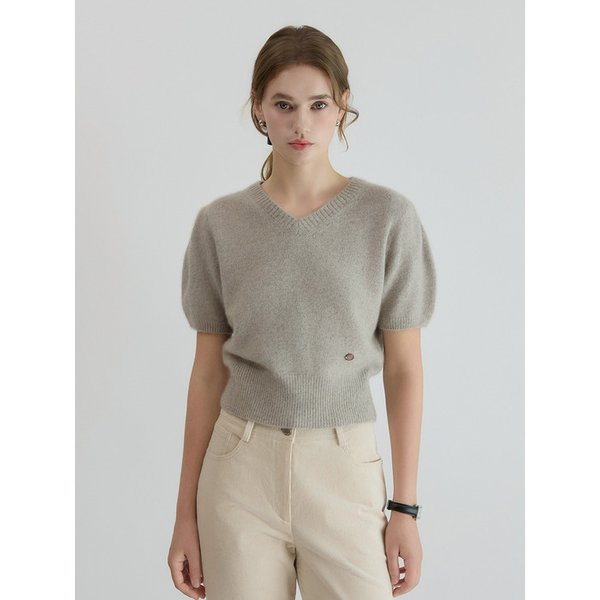 Raccoon V-Neck Tuck Sleeve Knit Oatmeal AT5SWF027OT