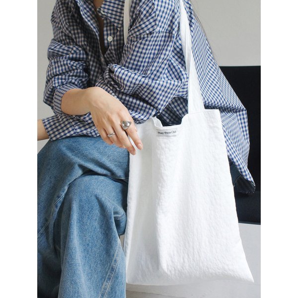 Daisy Embo Cotton Bag (White)