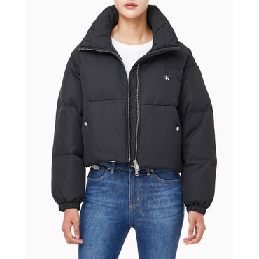 Calvin Klein Jeans 여성 볼륨 넥 크롭 다운 푸퍼(J225572)