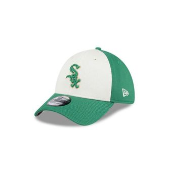 이스퀘어 4360131 New Era Mens White/Green Chicago White Sox 2024 St. Patricks Day 39THIRTY Flex Fit