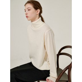 Cashmere turtle neck knit (Ivory)