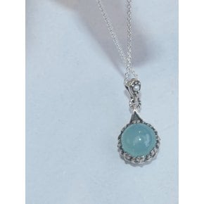 llevens. blue
