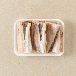 [냉동][러시아] 머리없이 몸통만 담은 잘 말린 반건조 절단 코다리 (2미, 520g)