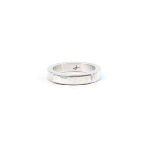 SILVER SLIM HAMMERED TAG RING
