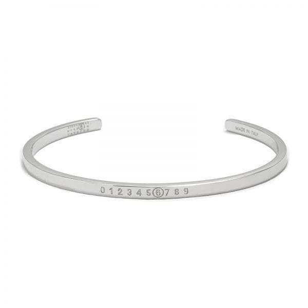 확대된 대표 MM6 26SS 로고 슬림 뱅글 팔찌 (SM7UY0054 SV0310 951)