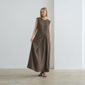 / Sleeveless Pleats Long Dress