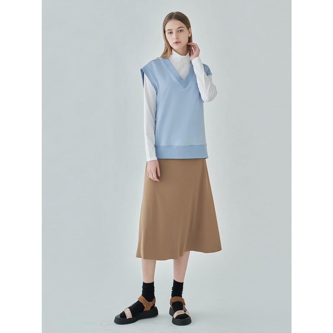 로고밴딩 플레어 미디 스커트 상세사이즈 및 이미지 안내 로고밴딩 플레어 미디 스커트 상세사이즈 및 이미지 안내