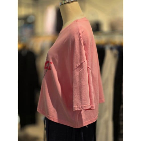 [파주점] 랩 원형 레터링 크롭 박시티셔츠 AR2CT561