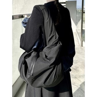르컨셉트 Drape Shoulder Bag (Black)