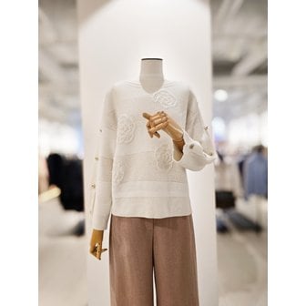 아이잗컬렉션 [파주점] [더아이잗컬렉션]플라워 오픈위크 튜닉 풀오버 니트 CPBA1PO531