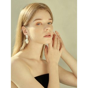 Vintage Baroque Pearl Earring