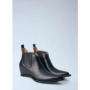 Heel-Less Western Chelsea Boots
