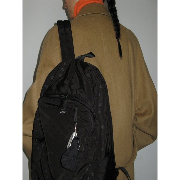 0006 HideSlot Classic Backpack (L)_ Dot Black