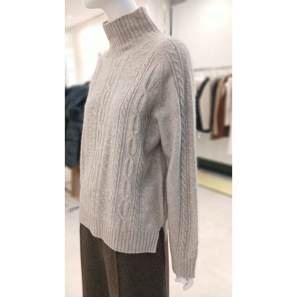 [여주점] [더 아이잗] 여성  하이넥 라쿤 케이블  풀오버 니트(IPBA1PO141)