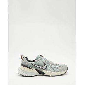 5018110 Nike V2K Run - Womens Light Pumice, Chrome, Orewood Brown  Black