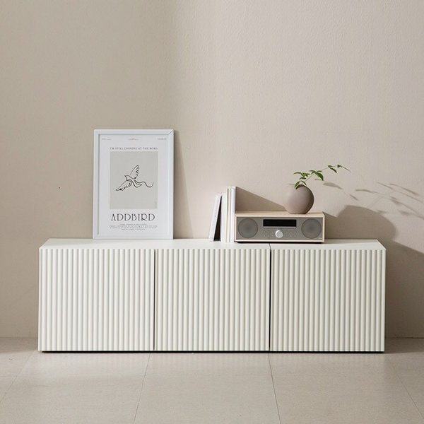 화이트 세로결 패턴 거실장 135cm TP916