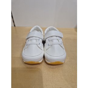 베이 삑삑이 운동화 AZC31803
