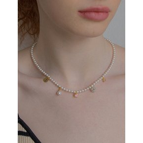 5 mini pendant pearl necklace