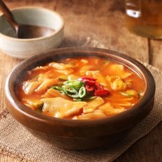  [푸딩팩토리] 얼큰김치수제비 350g 비오는날 얼큰한 메뉴 식사대용 밀키트