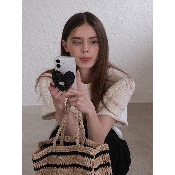 Chubby Heart Handmade Crochet Raffia GripTok (+맥세이프용) _ Black