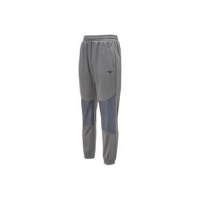 가볍고 따뜻한 우븐 플리스 소재의 트레이닝 팬츠 WOVEN PATCH FLEECE PANTS_32YD362406