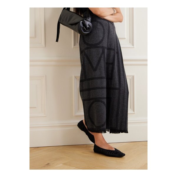 개더 새틴 발레리나 플랫 블랙 1647597338743206