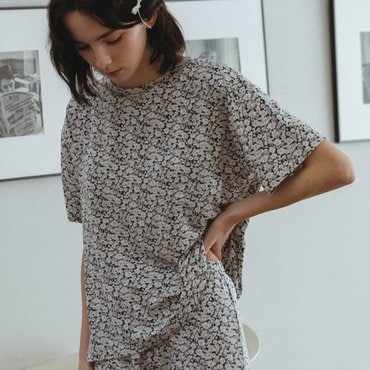 프렌치엘 스노우 플라워 모달 티셔츠(FWET830T) Dark gray