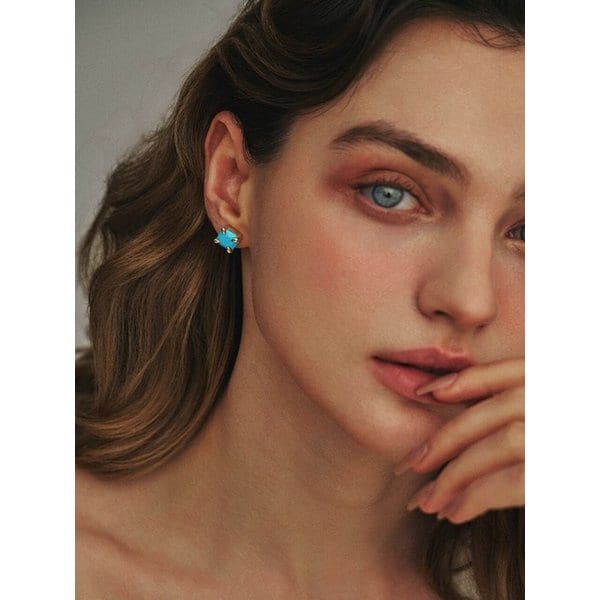 Turqouise Giant Prong Earrings_Gold