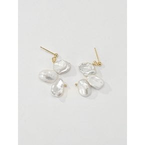 Freshwater Pearl Clover Earrings