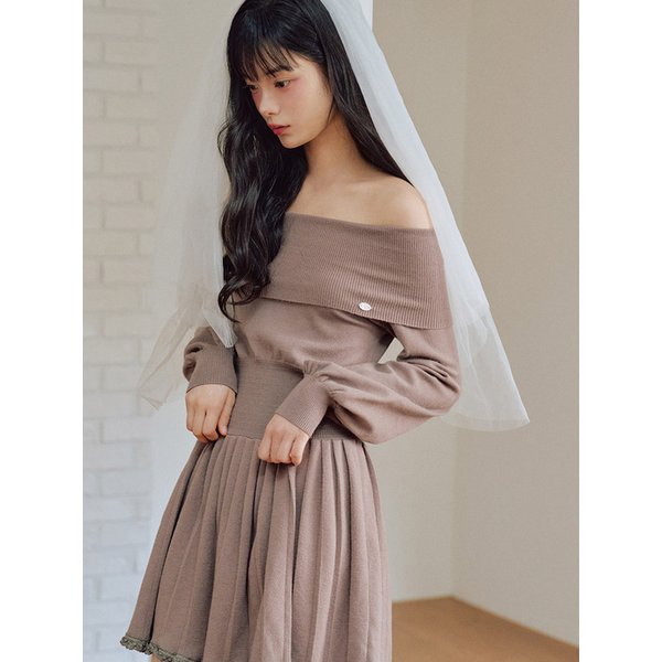 바네사 오프숄더 플레어 원피스 [MOCHA]