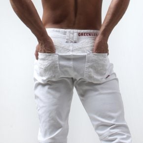 [평범은 재난이다] 그린바나나 Dragon Wing White Jeans