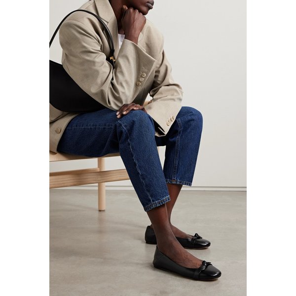 클라리타 보우 디테일 가죽 콜랩서블 힐 발레리나 플랫 슈즈 1647597317088963