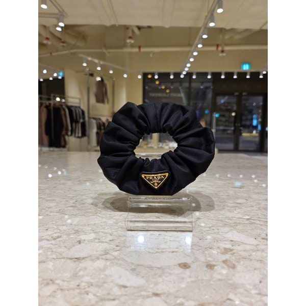 [부산점] [프라다] 여성 리나일론 스크런치 머리끈  1IF015-2DMI-F0632